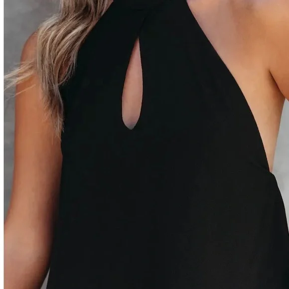 VICI stunning halter jumpsuit NWOT - Picture 7 of 12